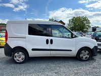 gebraucht Fiat Doblò Kombi 1.3 JTD | 5.Sitze | 2x Schiebetür