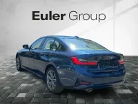 Gebraucht BMW 330e Sport Line 292 PS (214 kW) 2021 Blau Limousine