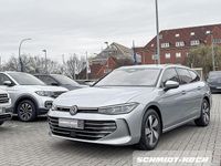 Gebraucht VW Passat Elegance 193 PS (141 kW) 2024 Oyster silver (silber) Kombi