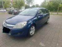 Używany Opel Astra Edition 90 KM (66 kW) 2009 Niebieski Kombi