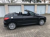 Gebraucht Peugeot 206 CC 109 PS (80 kW) 2007 Schwarz Cabrio