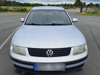 Gebraucht VW Passat 100 PS (73 kW) 1998 Silber Limousine