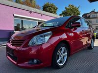Gebraucht Toyota Verso Life 126 PS (92 kW) 2010 Rot Van / Kleinbus
