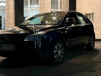 Używany Ford Focus 101 KM (74 kW) 2006 Czarny Sedan/Limuzyna