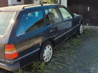 Gebraucht Mercedes E200 136 PS (100 kW) 1995 Blau Kombi