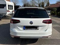 Gebraucht VW Passat Highline 180 PS (132 kW) 2018 Weiß Kombi