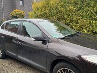 Gebraucht Renault Mégane 100 PS (73 kW) 2012 Braun Limousine