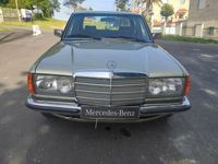 Gebraucht Mercedes E280 185 PS (136 kW) 1981 Grün Limousine