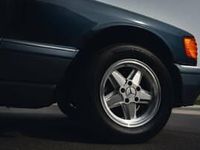 Gebraucht Mercedes 560 300 PS (220 kW) 1990 Blau Coupé