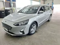 Usado Ford Focus Cool & Connect 120 CV (88 kW) 2020 Plateado Familiar