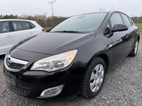 Gebraucht Opel Astra 140 PS (102 kW) 2011 Schwarz Limousine