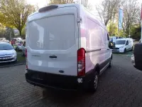 Gebraucht Ford Transit Trend 131 PS (96 kW) 2022 Frostweiß Van