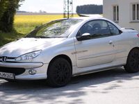 Gebraucht Peugeot 206 CC 109 PS (80 kW) 2004 Silber Cabrio