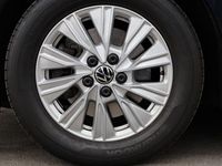 Gebraucht VW Multivan 150 PS (110 kW) 2024 Starlight blue metallic Van