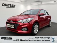 Gebraucht Hyundai i20 Trend 101 PS (74 kW) 2020 Rot Limousine