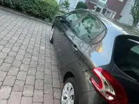 Gebraucht Peugeot 208 Active 82 PS (60 kW) 2014 Grau Kleinwagen