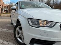 Gebraucht Audi A3 110 PS (80 kW) 2015 Weiß Limousine