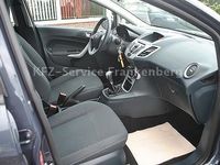 Gebraucht Ford Fiesta Trend 82 PS (60 kW) 2012 Grau metallic Kleinwagen