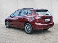Gebraucht BMW 220 Active Tourer Luxury Line 156 PS (114 kW) 2025 Rot Van / Kleinbus