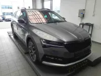Gebraucht Skoda Superb 200 PS (147 kW) 2023 Graphitegrau metallic Kombi