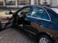 Gebraucht Mercedes E250 204 PS (150 kW) 2011 Schwarz Limousine