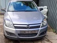 Gebraucht Opel Astra 90 PS (66 kW) 2004 Silber Kleinwagen