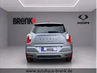 Neu KGM Tivoli 163 PS (119 kW) 2026 Silber SUV