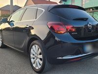 Gebraucht Opel Astra Innovation 131 PS (96 kW) 2013 Schwarz Limousine