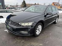 Gebraucht VW Passat 150 PS (110 kW) 2023 Deep black perleffekt Kombi