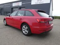 Gebraucht Audi A4 Basis 150 PS (110 kW) 2017 Rot Kombi