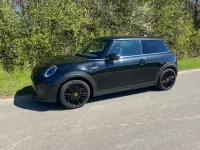Gebraucht Mini Cooper SE Classic 135 kW (184 PS) 2022 Schwarz Kleinwagen