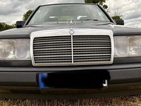 Gebraucht Mercedes E230 132 PS (97 kW) 1989 Schwarz Limousine