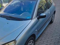 Gebraucht Peugeot 206 60 PS (44 kW) 2001 Grau Coupé