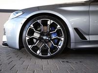 Gebraucht BMW 550 462 PS (339 kW) 2019 Bluestone metallic (c2y) Limousine