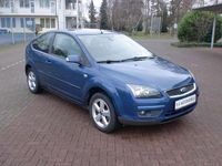 Gebraucht Ford Focus Titanium 125 PS (91 kW) 2007 Burmablau Kleinwagen