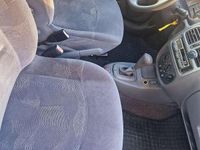 Second-hand Renault Clio II 98 CP (72 kW) 2000 Albastru Hatchback