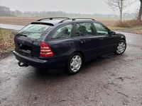 Gebraucht Mercedes 220 150 PS (110 kW) 2005 Blau Kombi