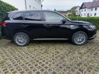Gebraucht Mitsubishi Outlander P-HEV 224 PS (164 kW) 2019 Schwarz SUV