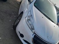 Gebraucht Peugeot 208 68 PS (50 kW) 2012 Weiß Kleinwagen