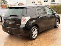 Gebraucht Toyota Verso Travel 147 PS (108 kW) 2012 Schwarz Van / Kleinbus