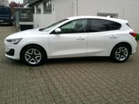 Second-hand Ford Focus 101 CP (74 kW) 2022 Alb Hatchback