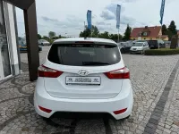 Gebraucht Hyundai ix20 Space Plus 90 PS (66 kW) 2018 Polar white / sol Kleinwagen