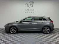 Gebraucht Hyundai i30 N Line 140 PS (102 kW) 2020 Olivine grey / met Limousine