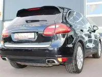 Gebraucht Porsche Cayenne 239 PS (175 kW) 2010 Tiefschwarzmetallic SUV