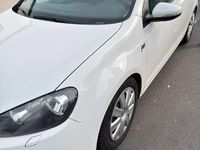 Gebraucht VW Golf VI 102 PS (75 kW) 2010 Weiß Kleinwagen