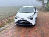 Gebraucht Toyota Aygo X-clusiv 72 PS (52 kW) 2020 Weiß Kleinwagen