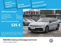 Gebraucht VW Passat R-line 177 PS (130 kW) 2025 Oyster silver metallic/grenadi Kombi