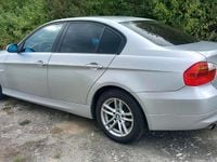 Gebraucht BMW 318 122 PS (89 kW) 2007 Silber Limousine