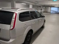 Usado Ford Focus Titanium 101 CV (74 kW) 2011 Gris Berlina
