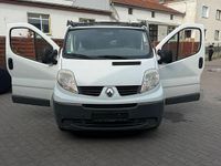 Second-hand Renault Trafic 95 CP (69 kW) 2017 Alb Monovolum